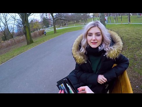 ❤️ Para için bir yabancının sıcak boşalmasını yutar - parkta Eva Elfie tarafından oral seks ️❌ Seks videosu bizde ❌️❤